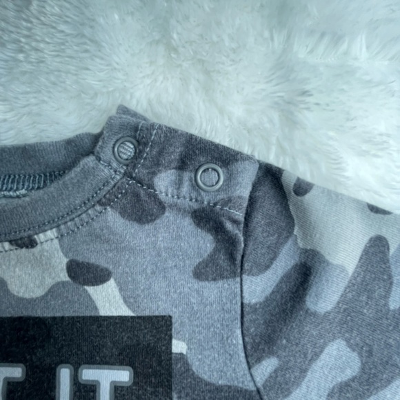 Baby Boy GOT IT FROM MY DAY Camo Onesie | 18 months - Picture 4 of 6